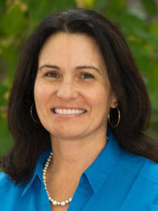 Dr. Angie Estévez