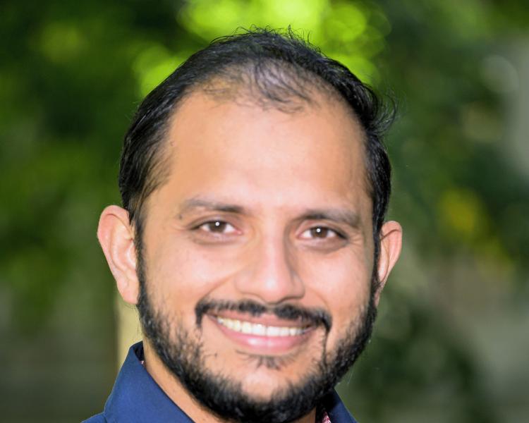 Faculty profile picture